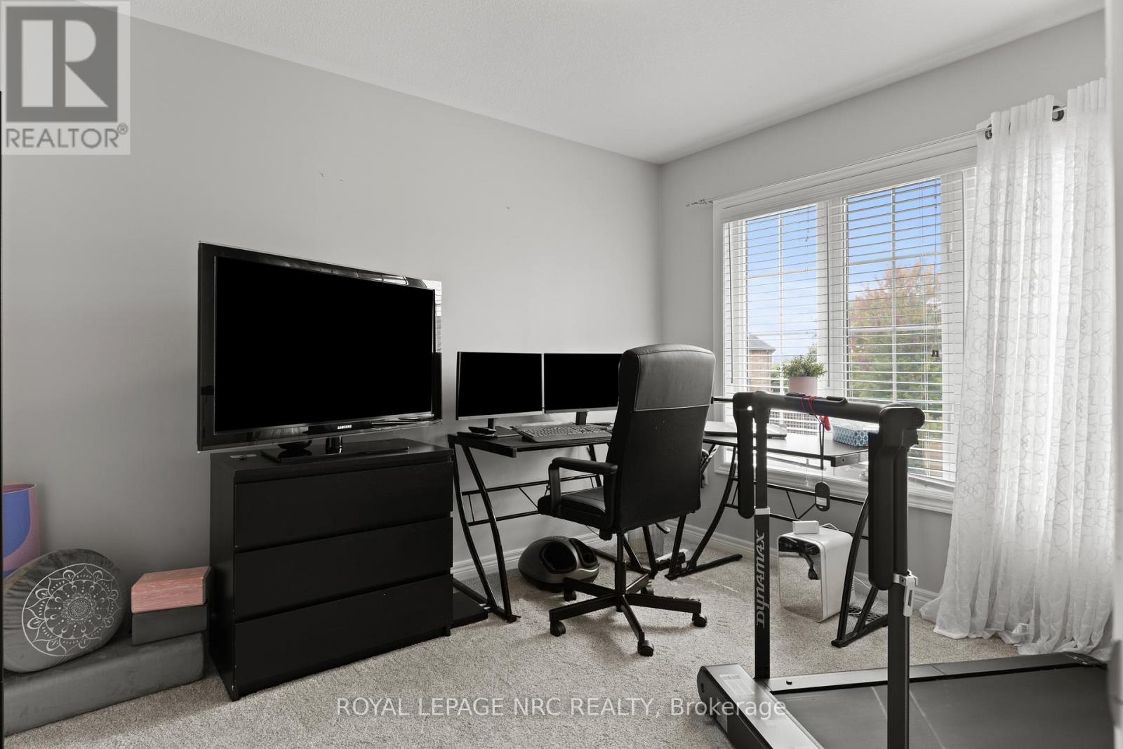 #15 377 GLANCASTER ROAD - 15