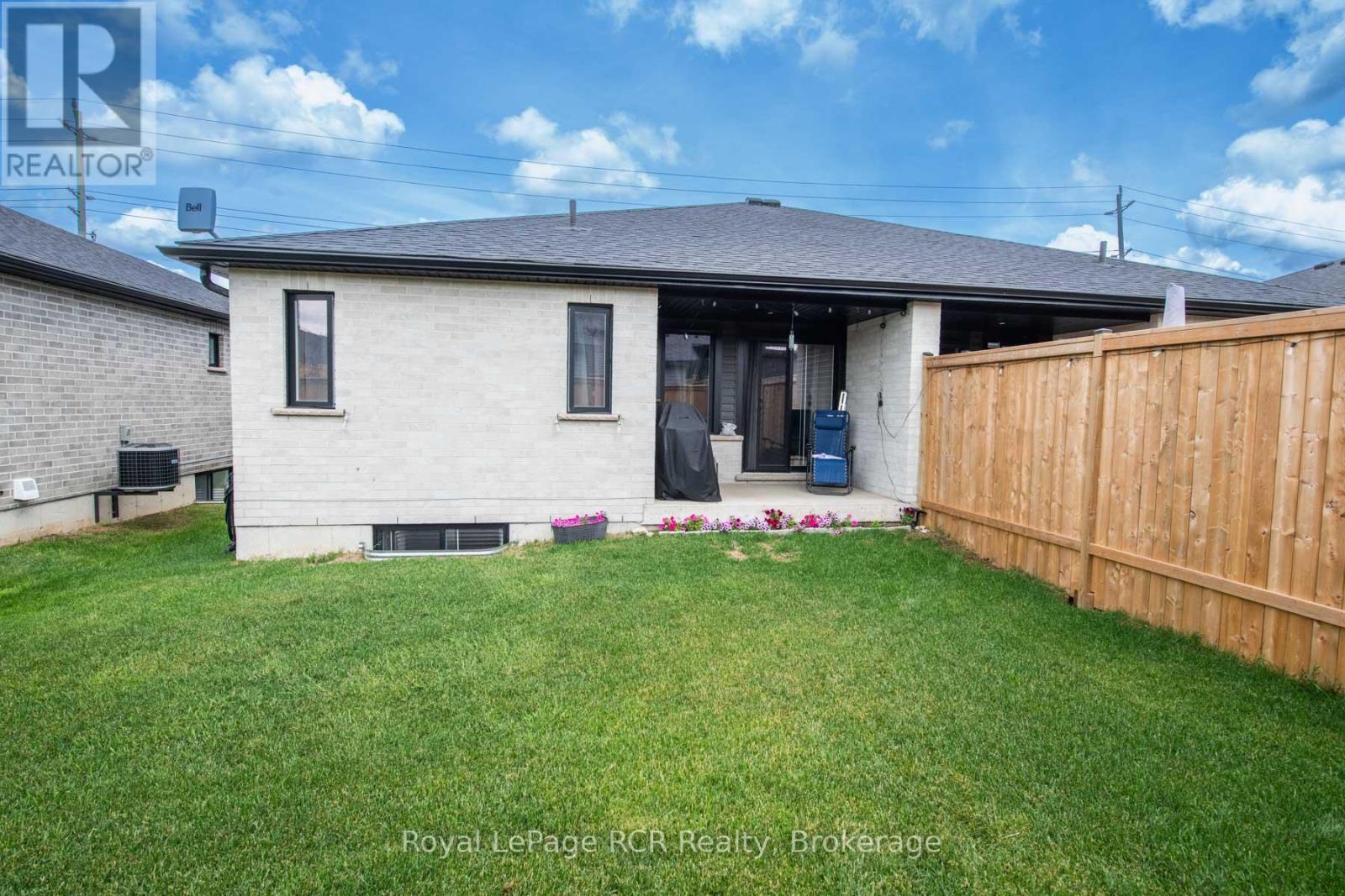 209 CHURCH STREET N - 10