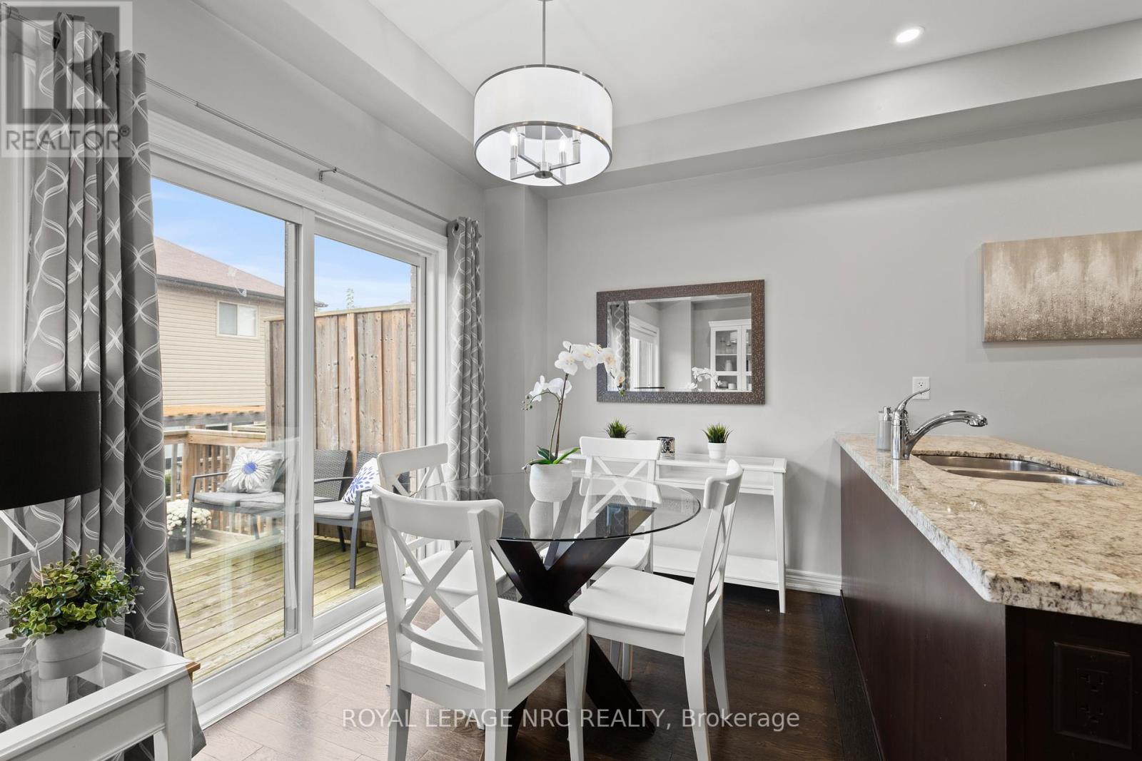 #15 377 GLANCASTER ROAD - 8