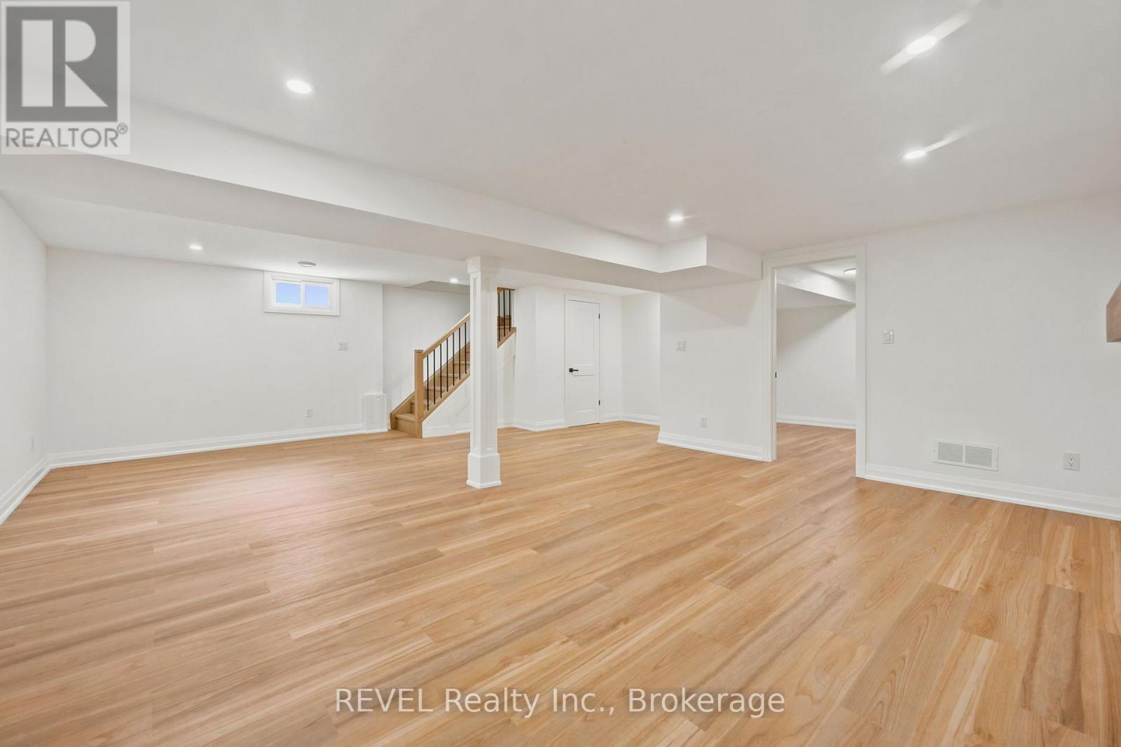 72 PRINCE CHARLES DRIVE - 19
