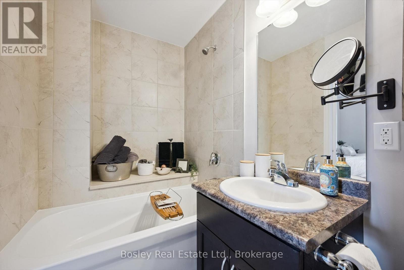 360 LOUISA STREET - Image 23