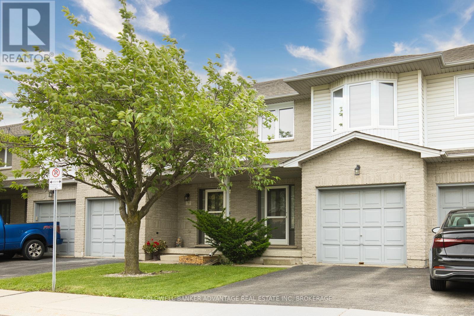 #2 800 PARAMOUNT DRIVE - 2