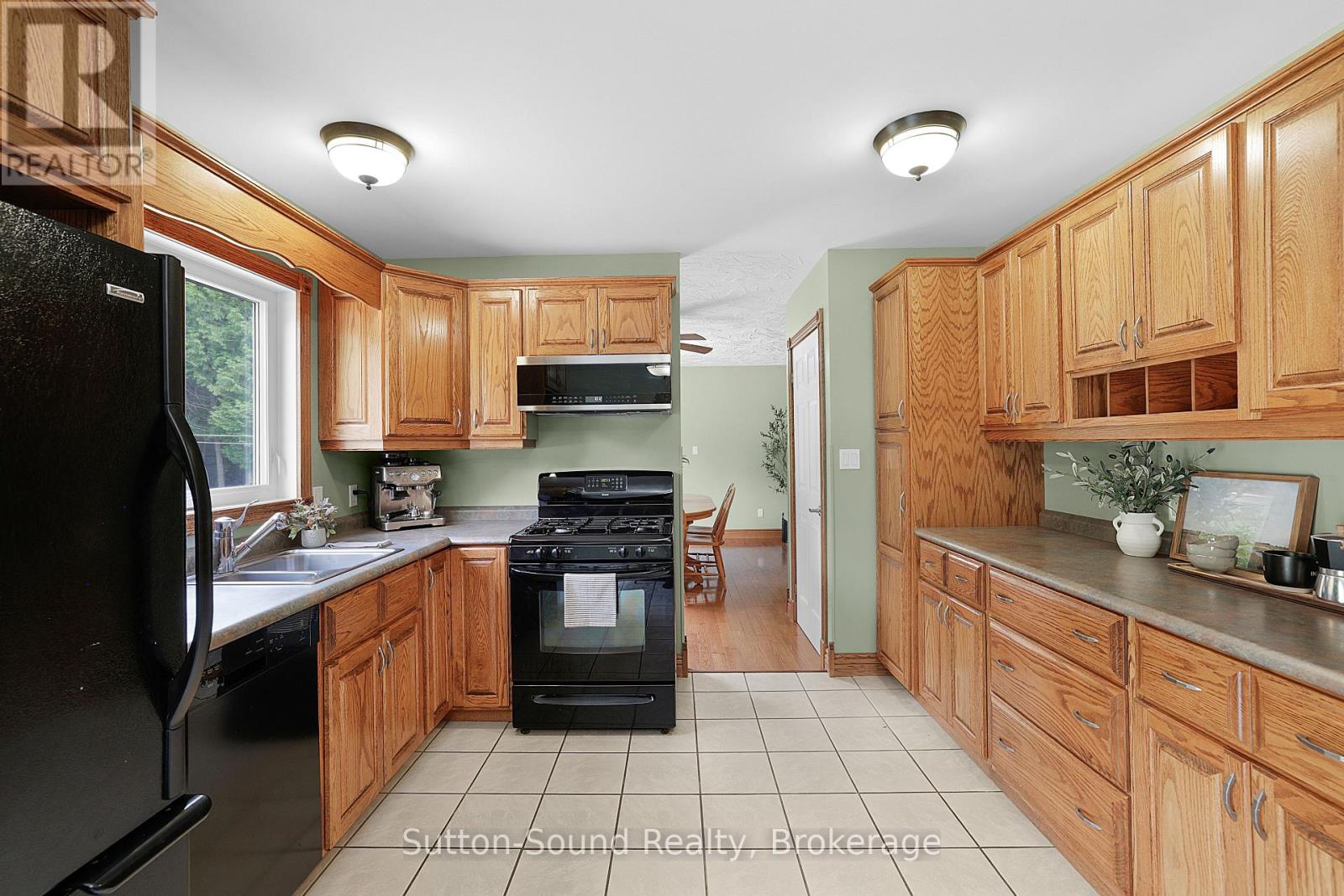 200065 10 SIDE ROAD - 14
