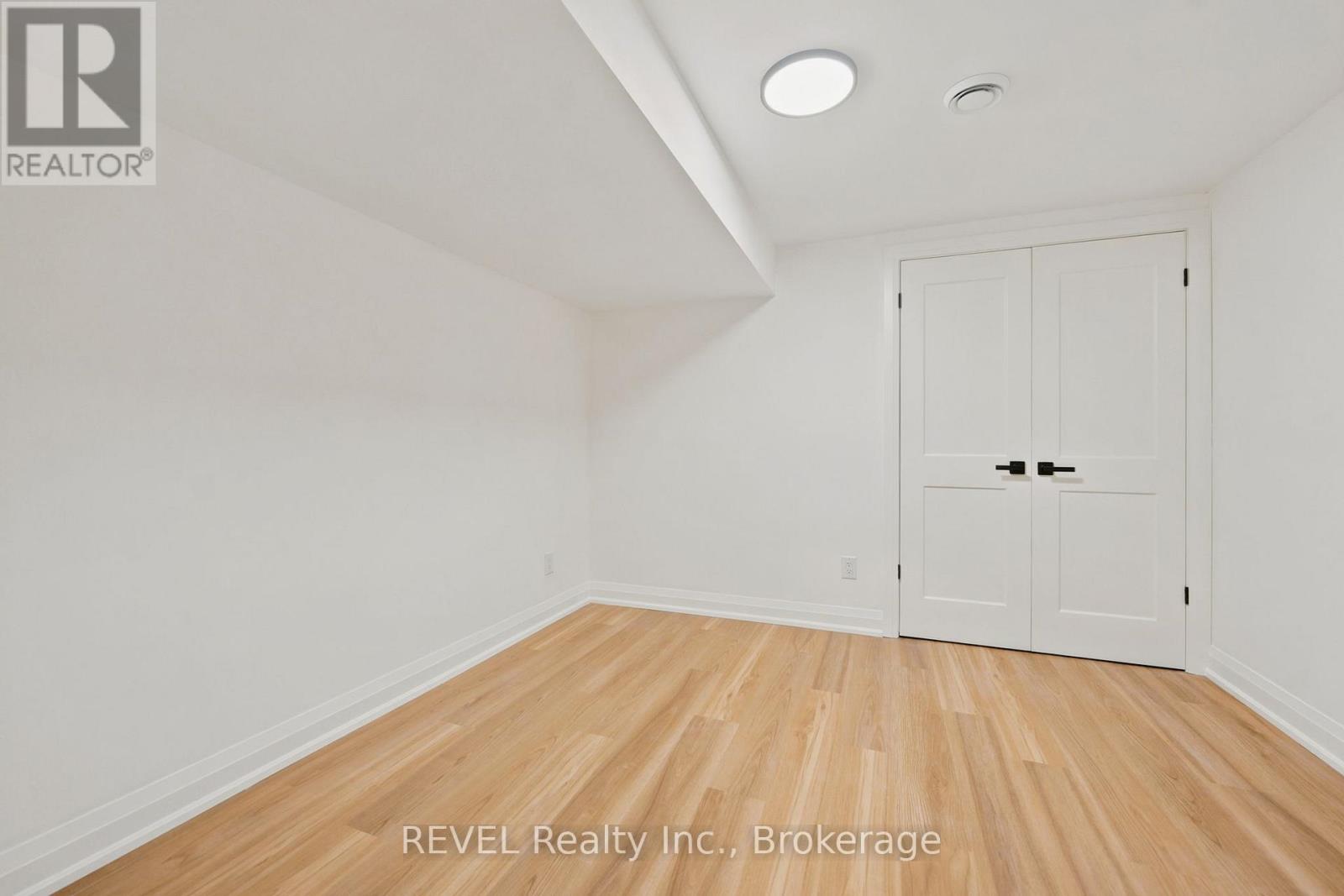 72 PRINCE CHARLES DRIVE - 20