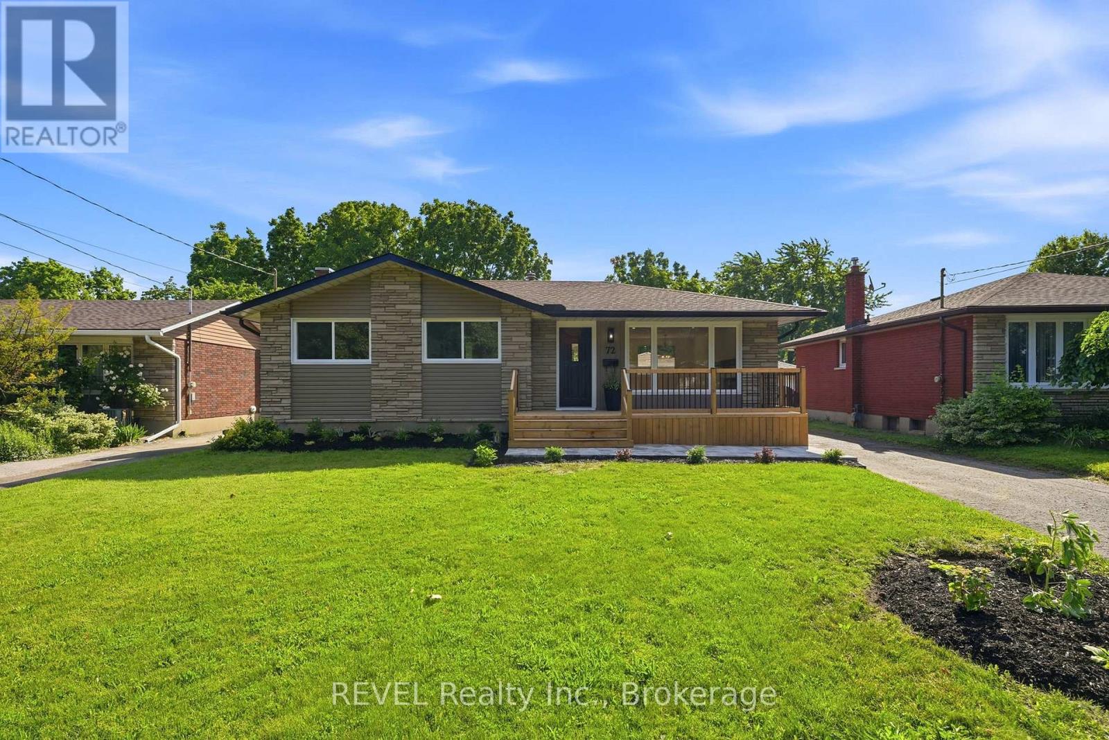 72 PRINCE CHARLES DRIVE - 1