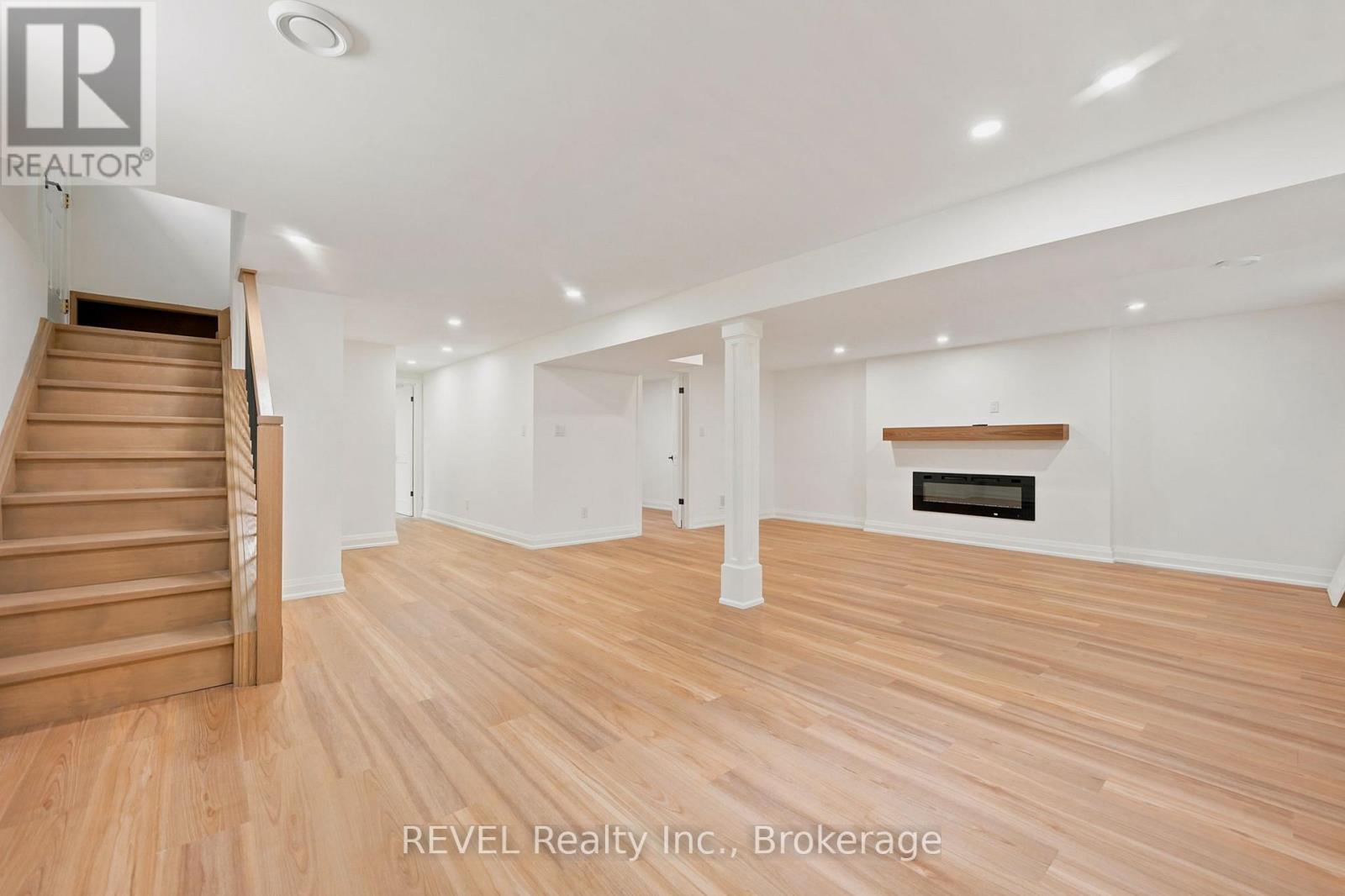 72 PRINCE CHARLES DRIVE - 18