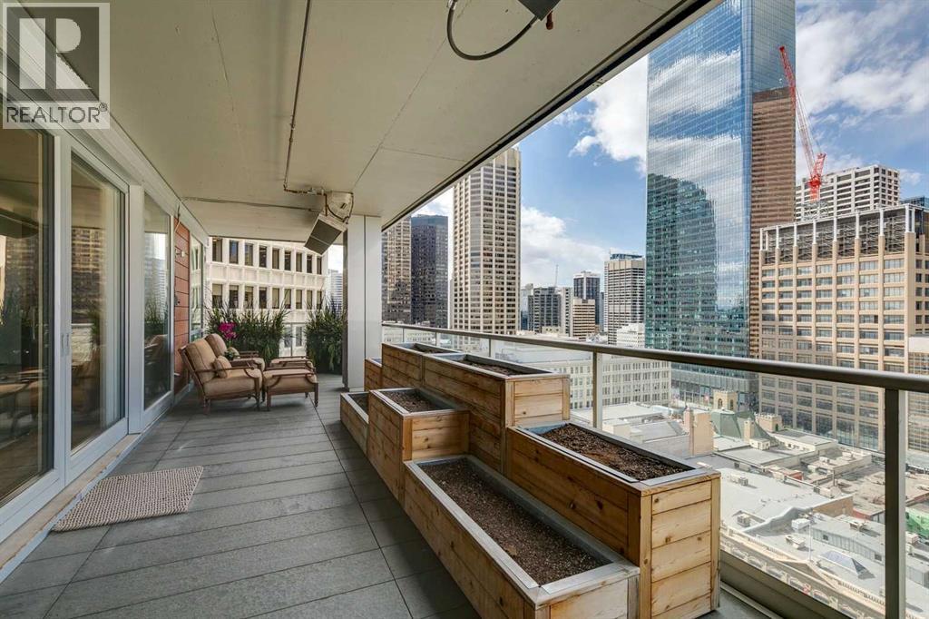 #1601 108 9 Avenue SW - 37