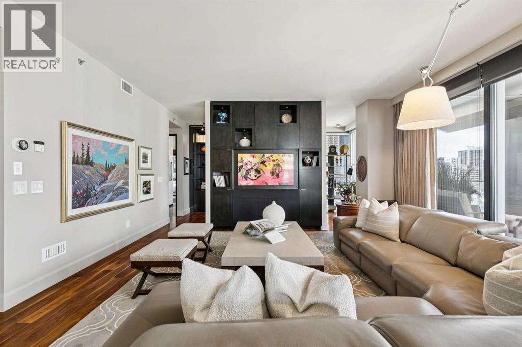 #1601 108 9 Avenue SW - 18