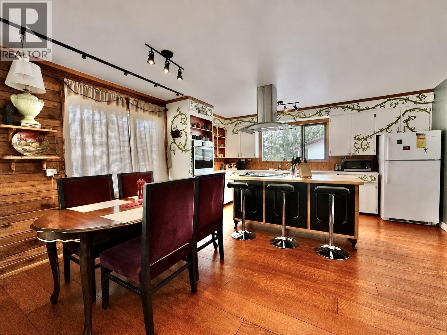 1343 7TH AVENUE, Valemount