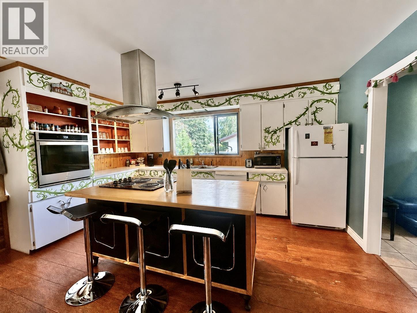 1343 7TH AVENUE, Valemount