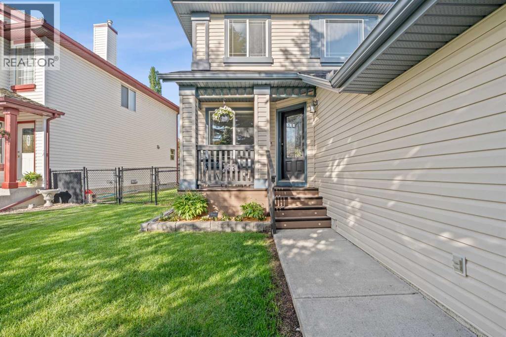 249 Mt Douglas Circle SE - photo 2