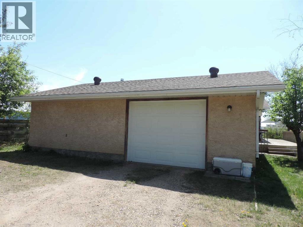 5042 51 Avenue - 34