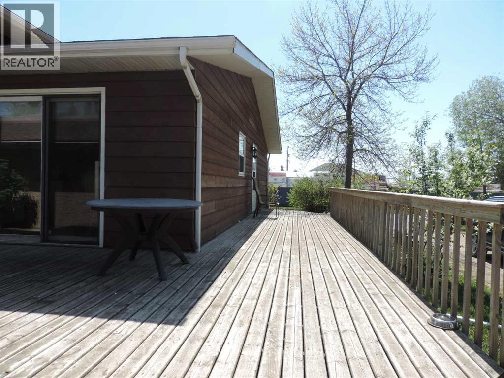5042 51 Avenue - 33