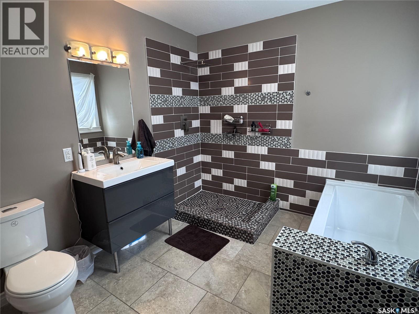 237 Eagle Point DRIVE - 24