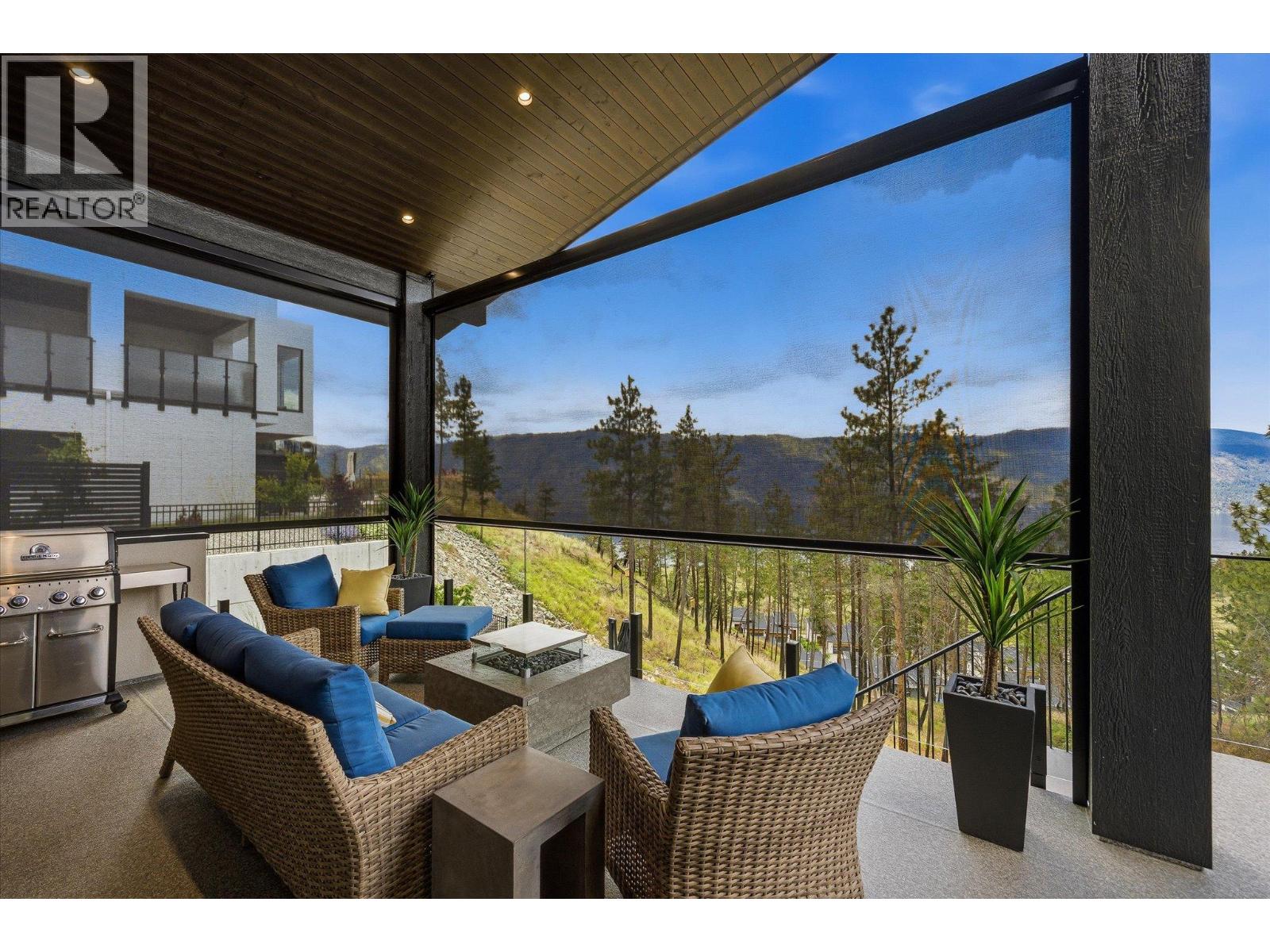  10038 Beacon Hill Drive, Lake Country