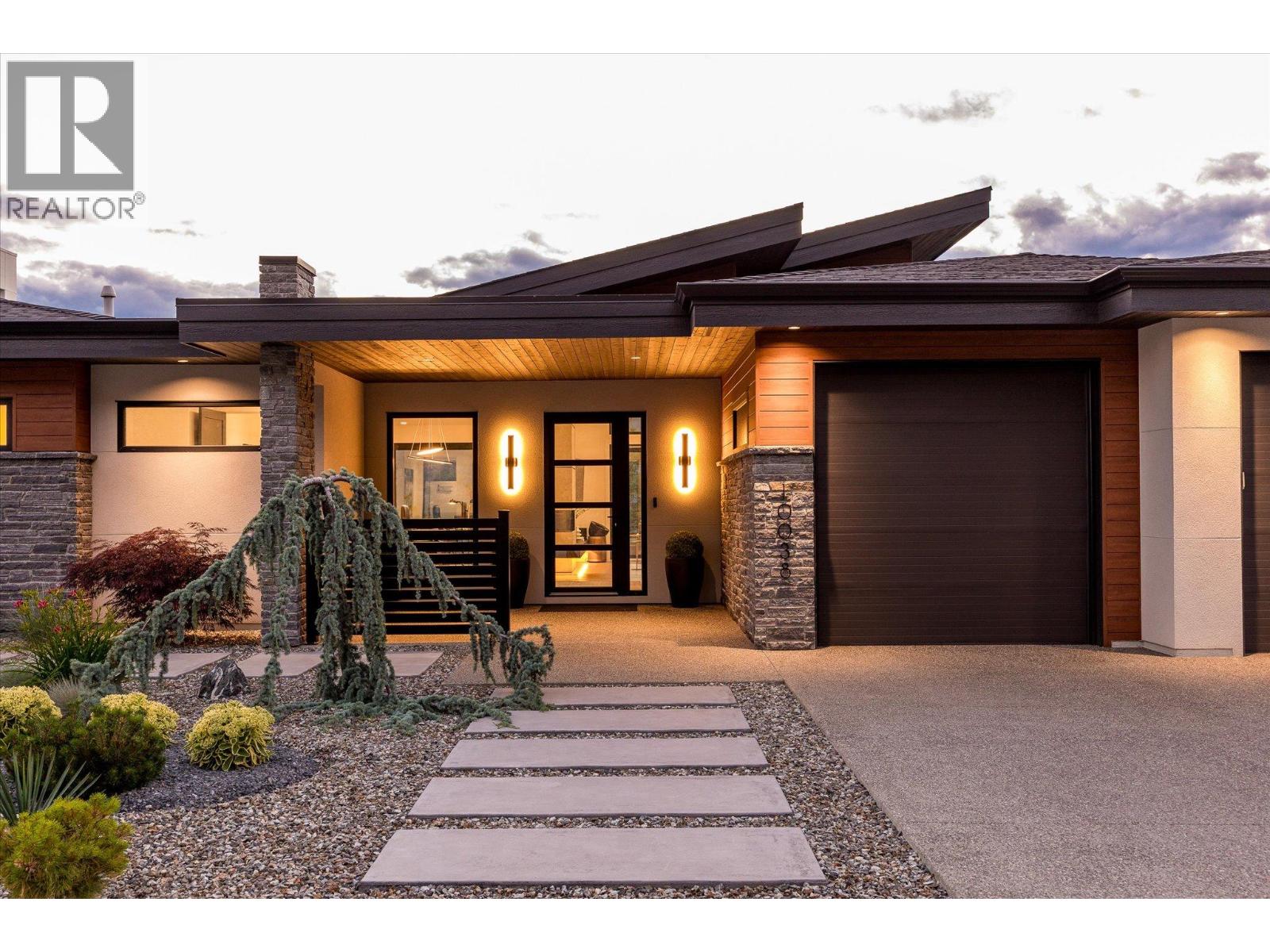 10038 Beacon Hill Drive, Lake Country