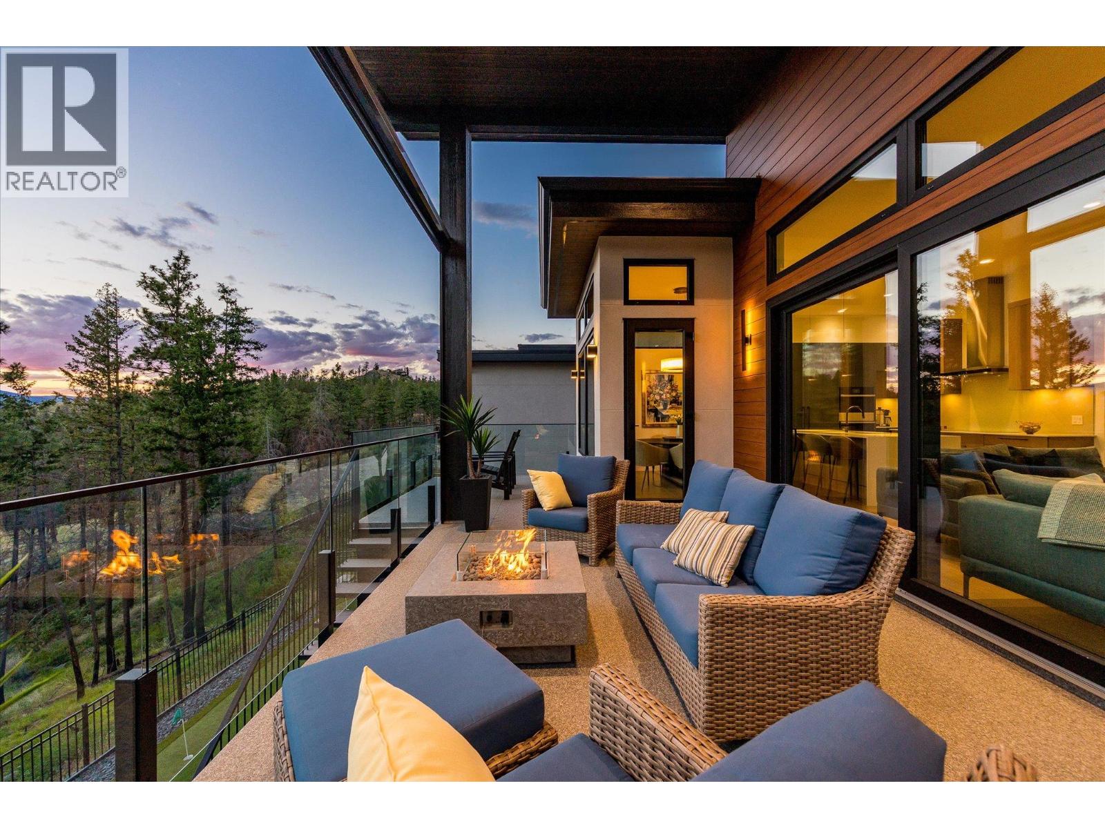  10038 Beacon Hill Drive, Lake Country