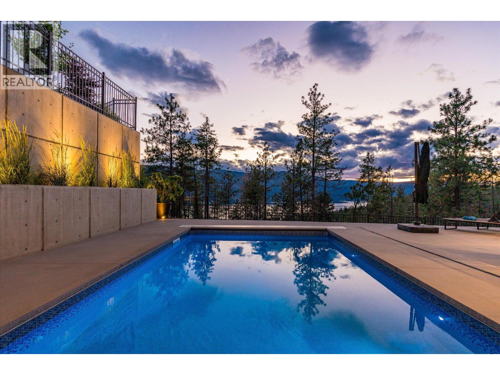  10038 Beacon Hill Drive, Lake Country
