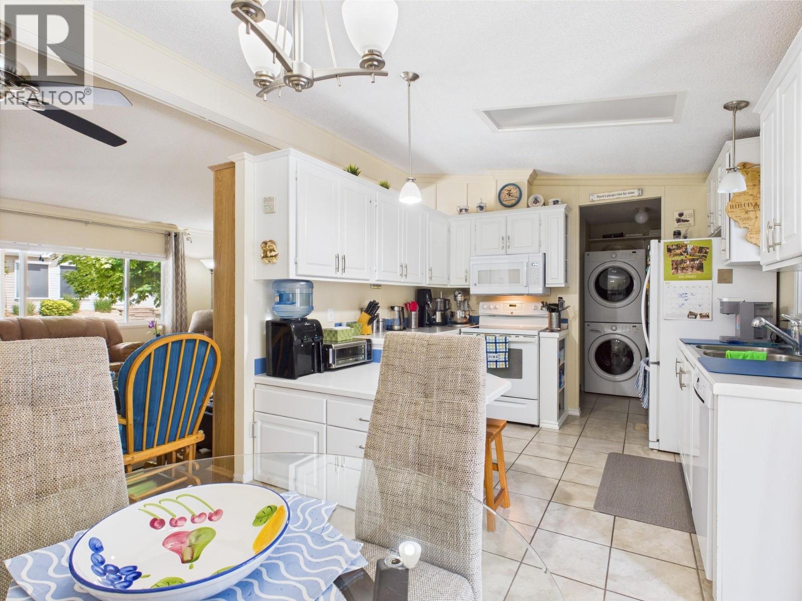 #12 30 Cactus Crescent - 9