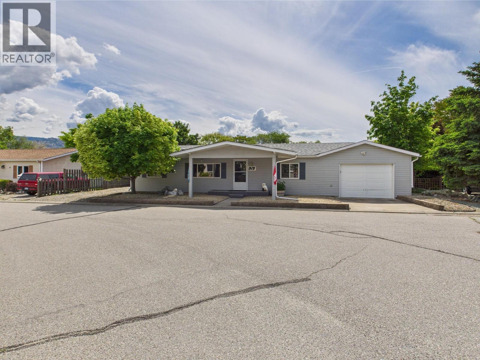#12 30 Cactus Crescent - 22