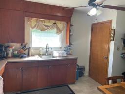 Eat in kitchen - 85 1st Avenue, Elphinstone, MB R0J0N0 Photo 6
