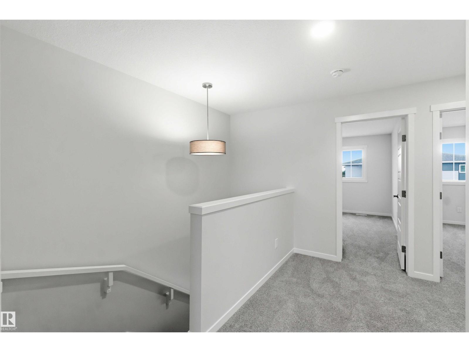 1088 MCLEOD AV - 18