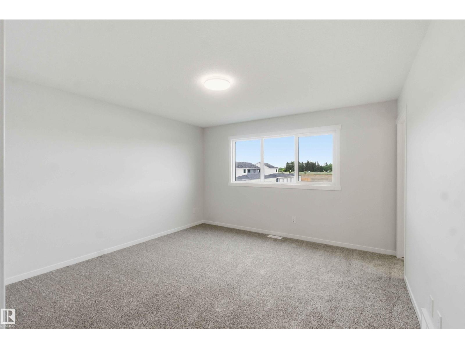 1088 MCLEOD AV - 26
