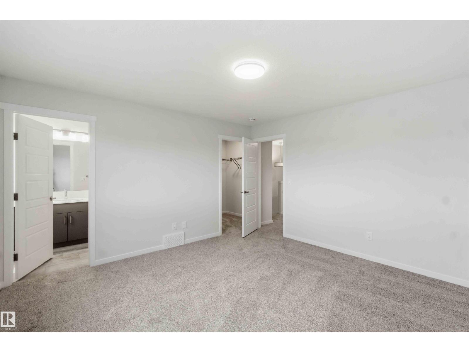 1088 MCLEOD AV - 28