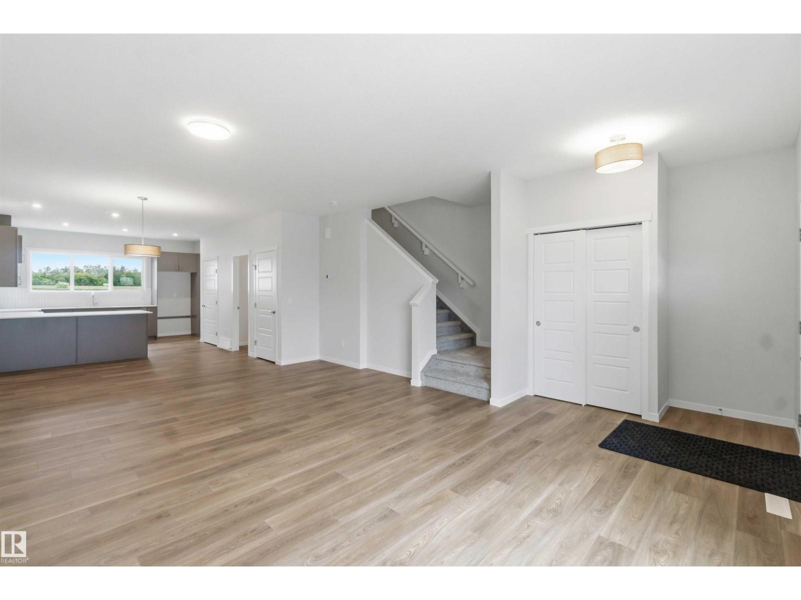 1088 MCLEOD AV - photo 3