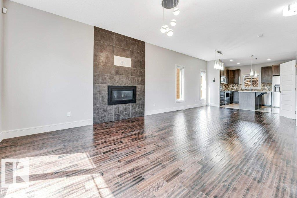 2604 20 AV NW - 12