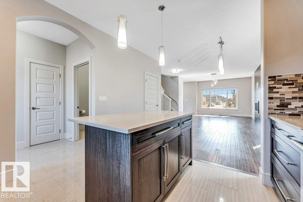 2604 20 AV NW - 5