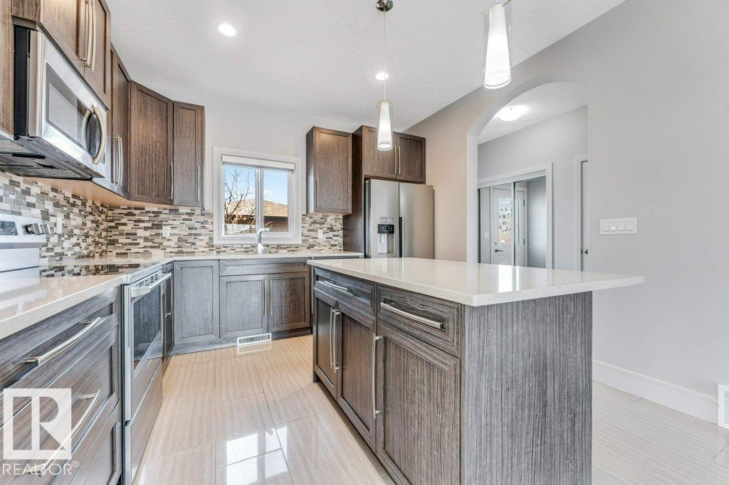 2604 20 AV NW - 6