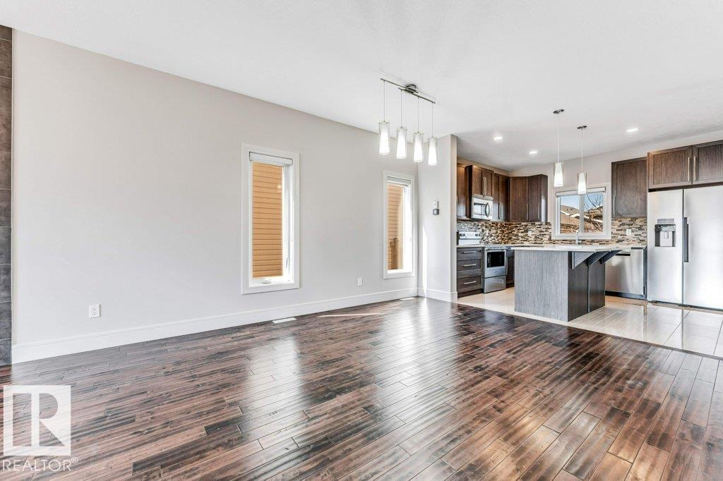 2604 20 AV NW - 7