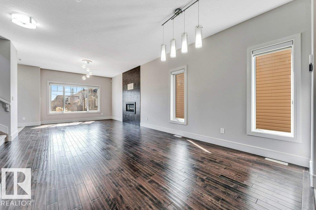 2604 20 AV NW - 8