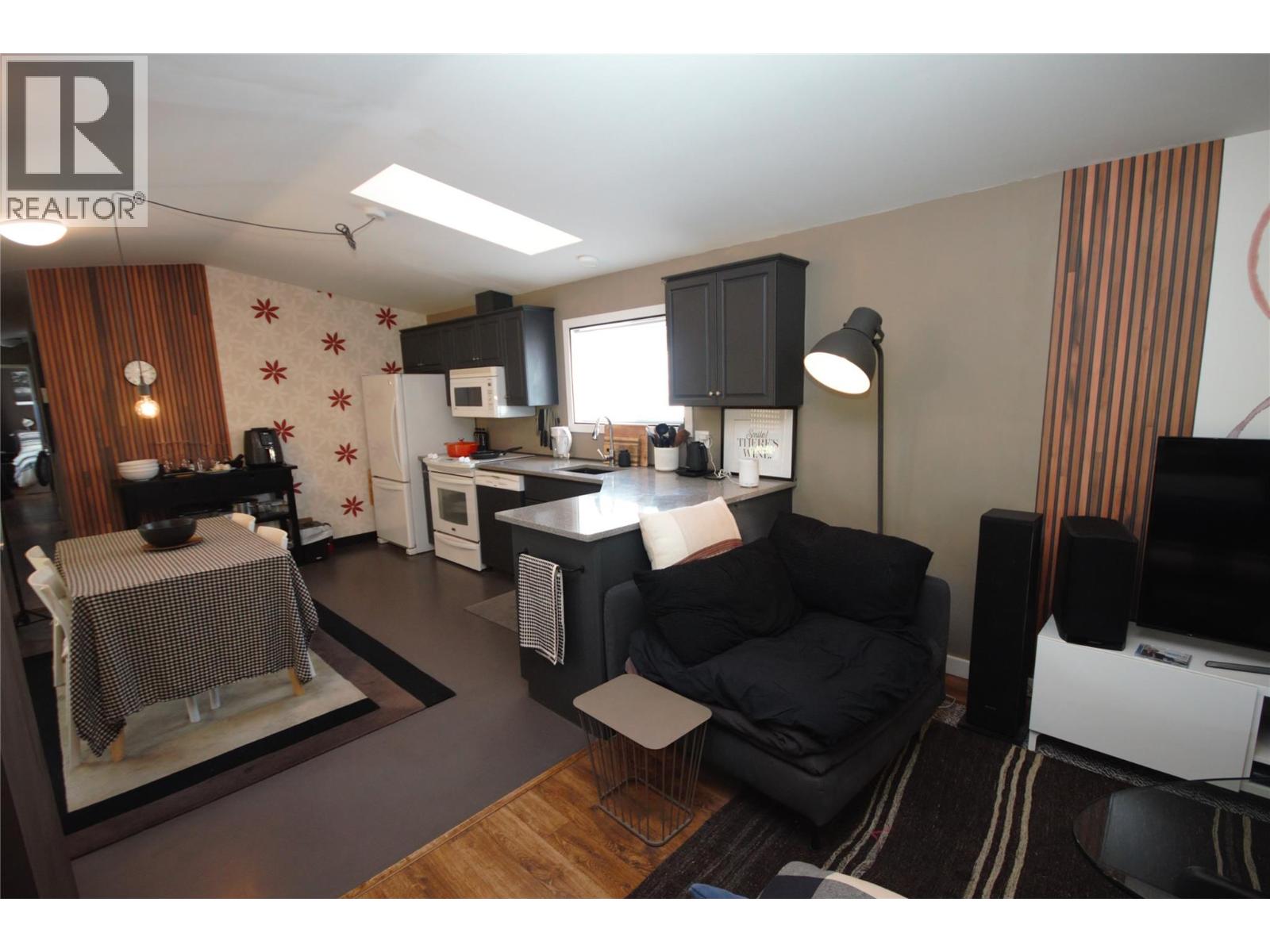 #40 8598 Highway 97 - 11