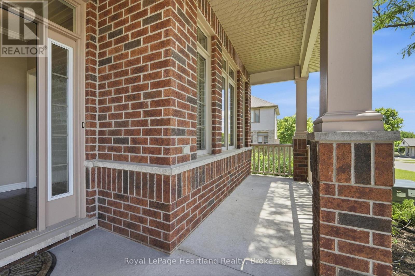#18 518 BLUE JAY DRIVE - 41