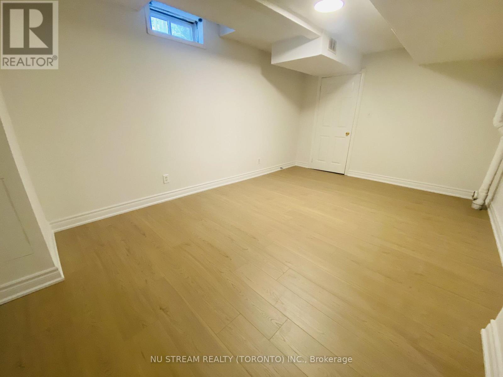 25 QUANCE STREET - 28
