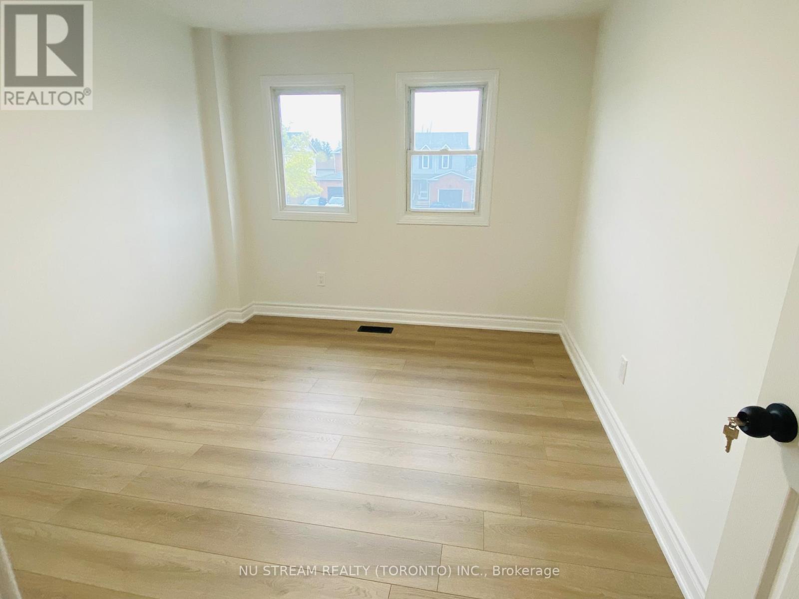 25 QUANCE STREET - 24