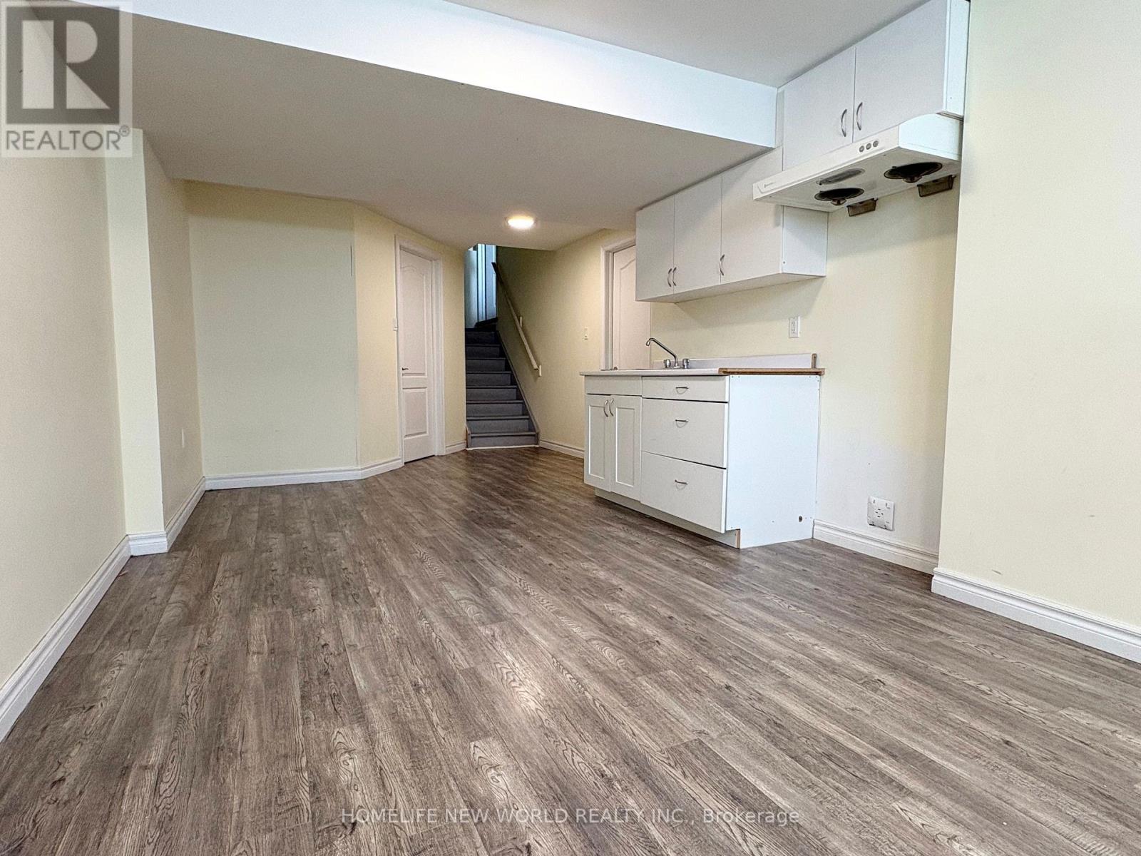 #50 26 ROY GROVE WAY - 21