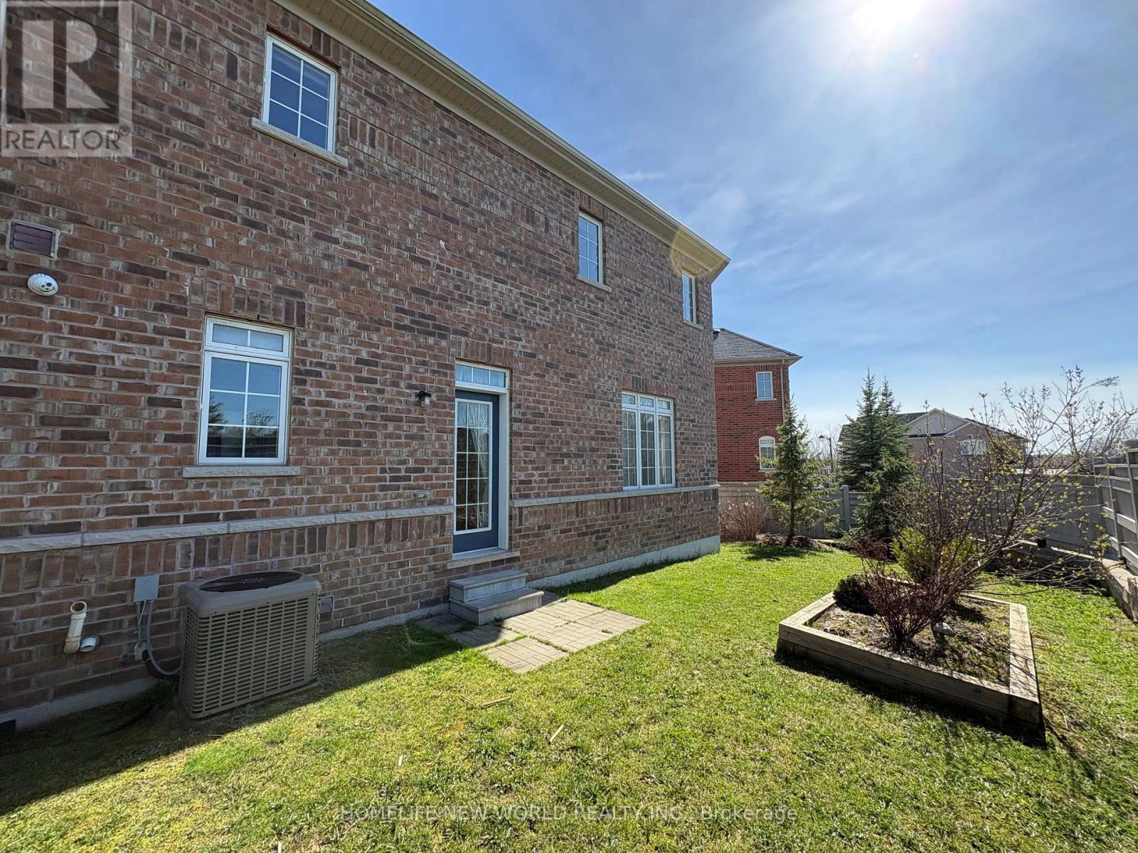 #50 26 ROY GROVE WAY - 24