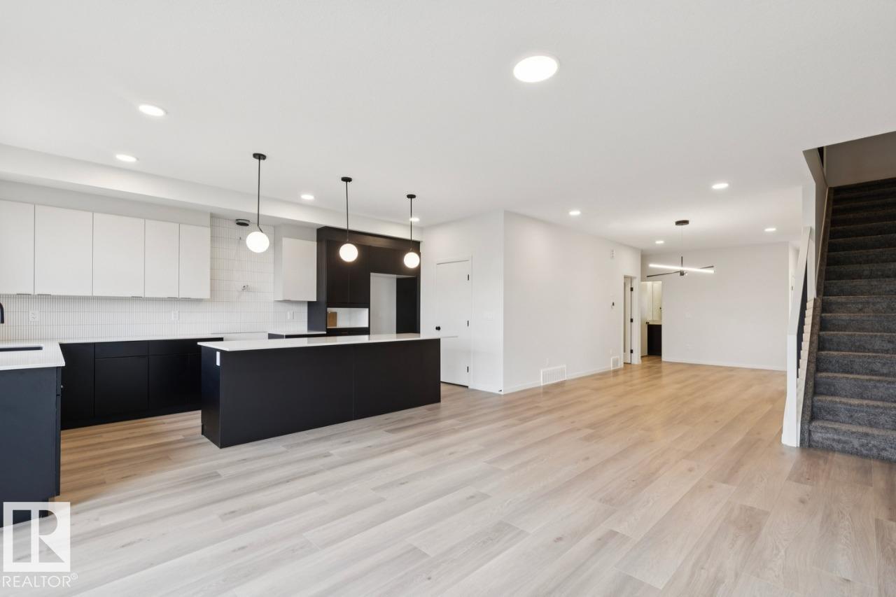 7351 KLAPSTEIN CR SW - 8