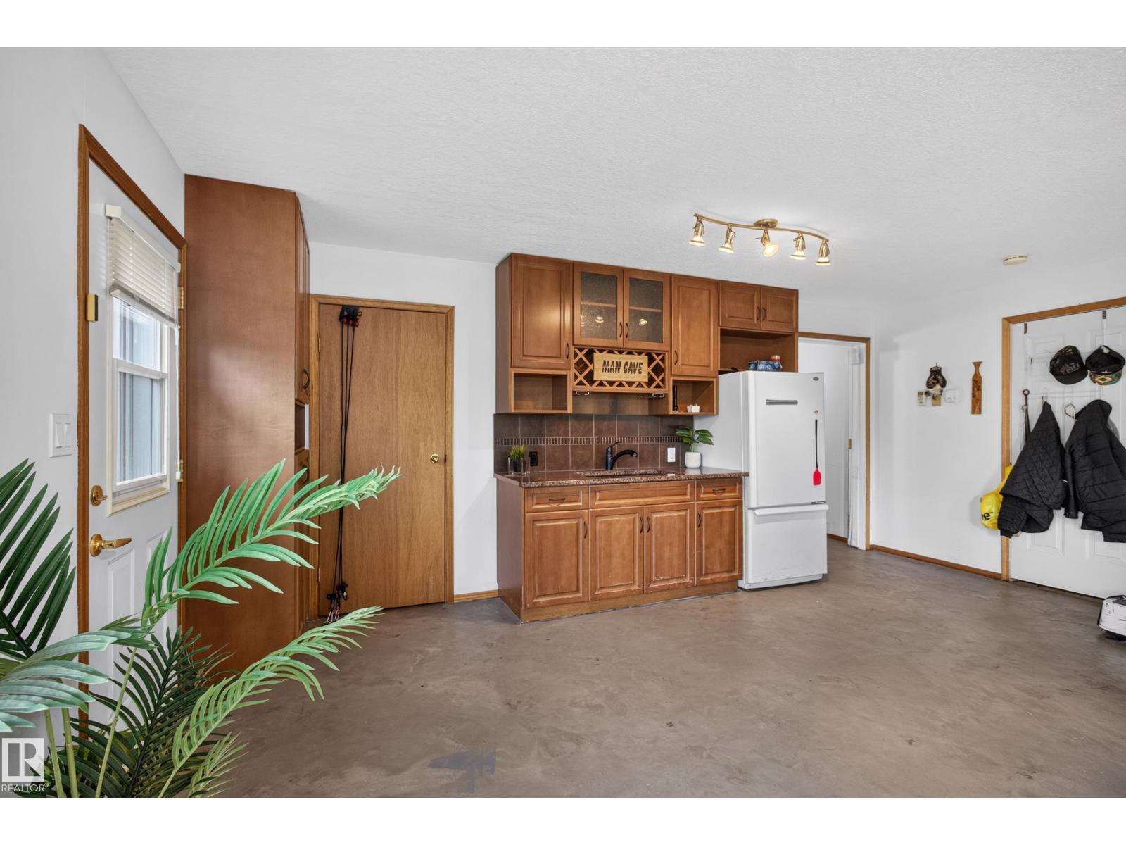 #350 52343 RGE ROAD 211 — photo 10