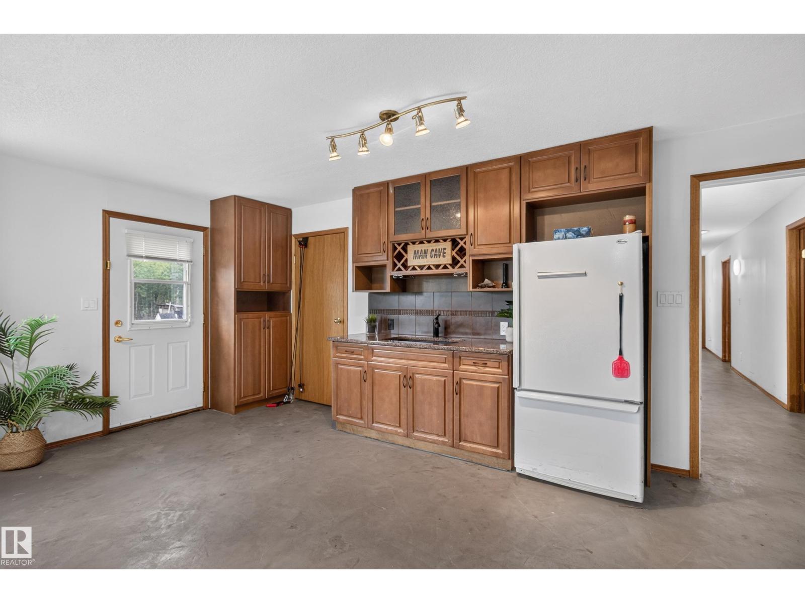 #350 52343 RGE ROAD 211 — photo 12