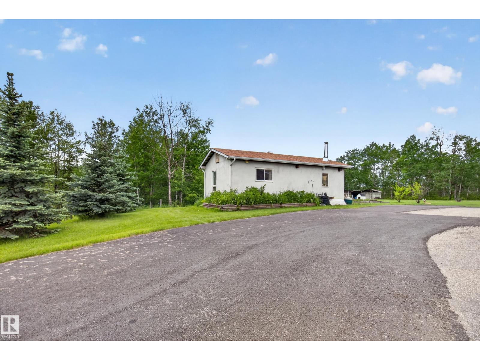 #350 52343 RGE ROAD 211 — photo 44
