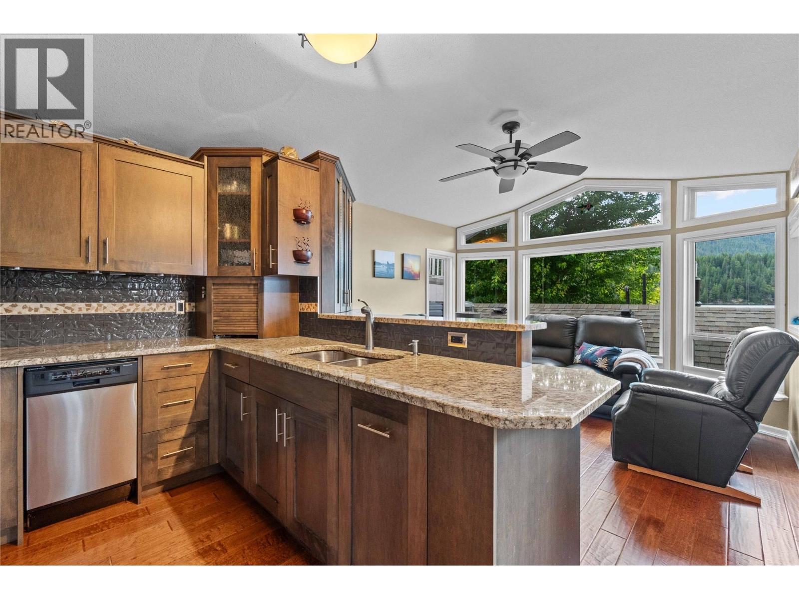 8 9032 Swanson Road, Swansea Point