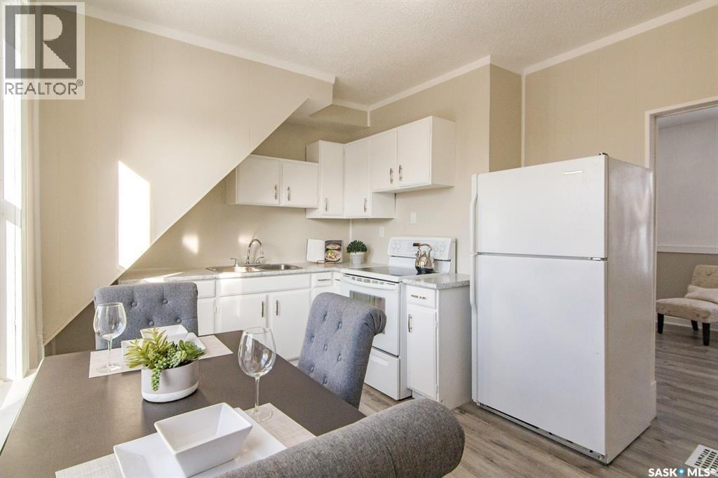 203 8th STREET W - 15