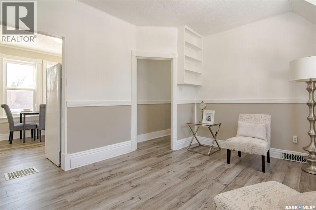 203 8th STREET W - 16