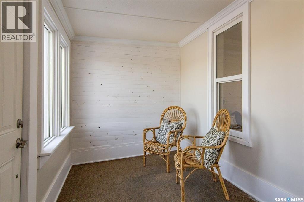 203 8th STREET W - 2