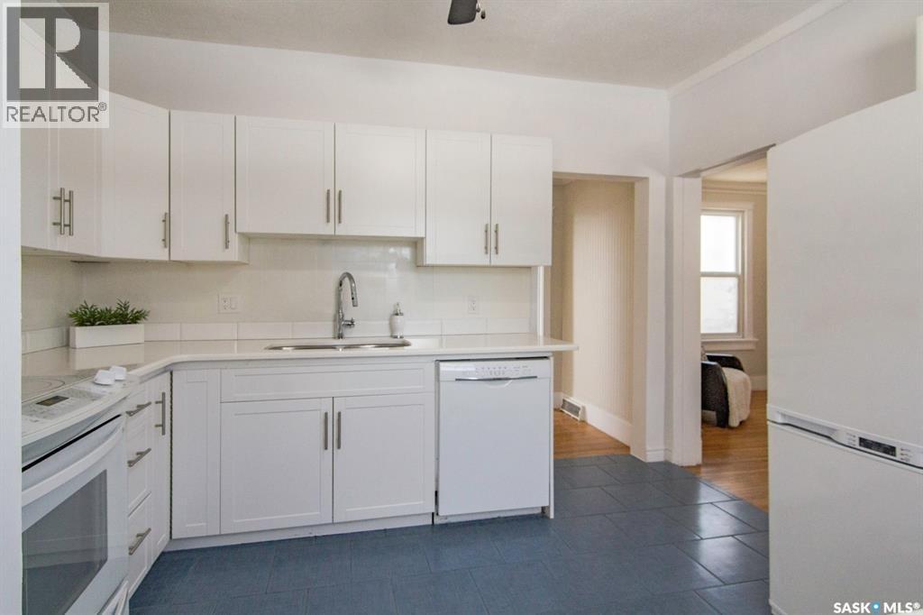 203 8th STREET W - 6