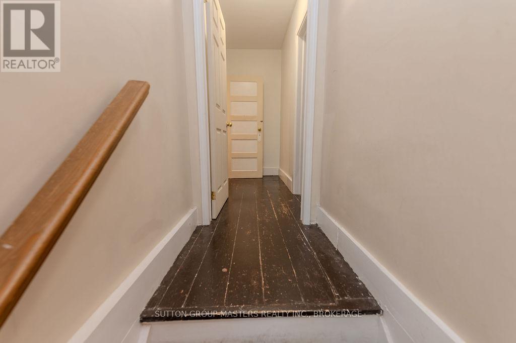 27 WEST STREET W - 37